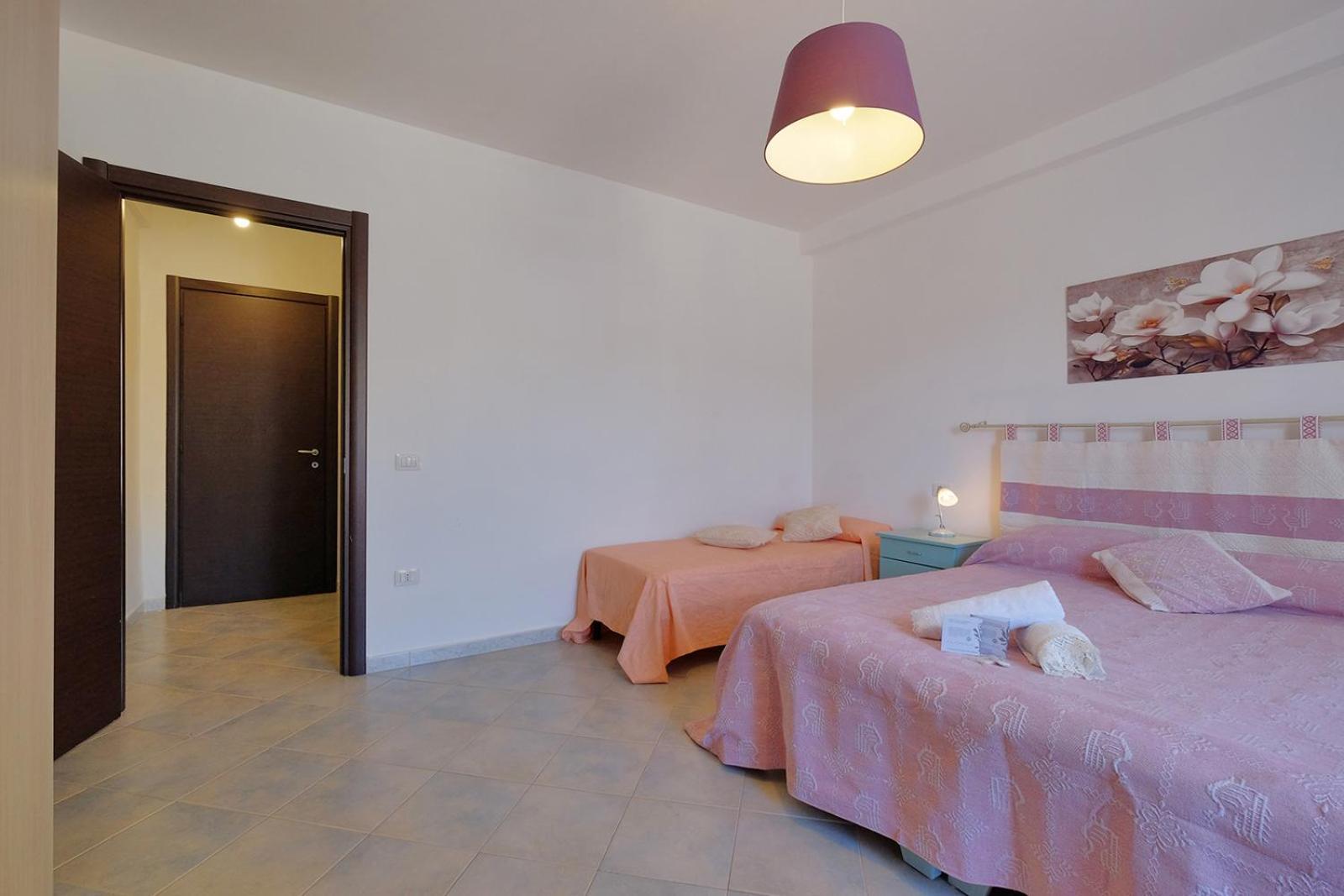 Su Nuraghe Hotell SantʼAnna Arresi Exteriör bild