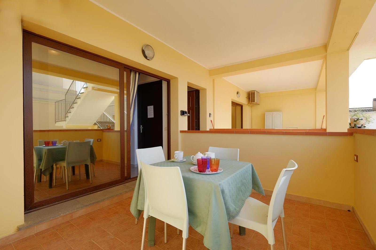 Su Nuraghe Hotell SantʼAnna Arresi Exteriör bild