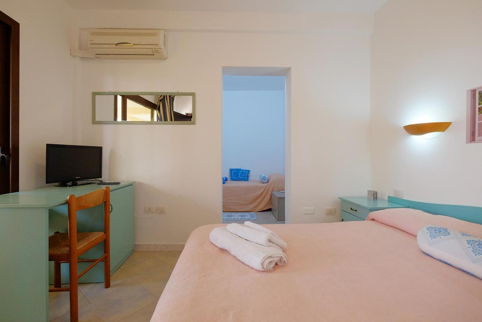 Su Nuraghe Hotell SantʼAnna Arresi Exteriör bild