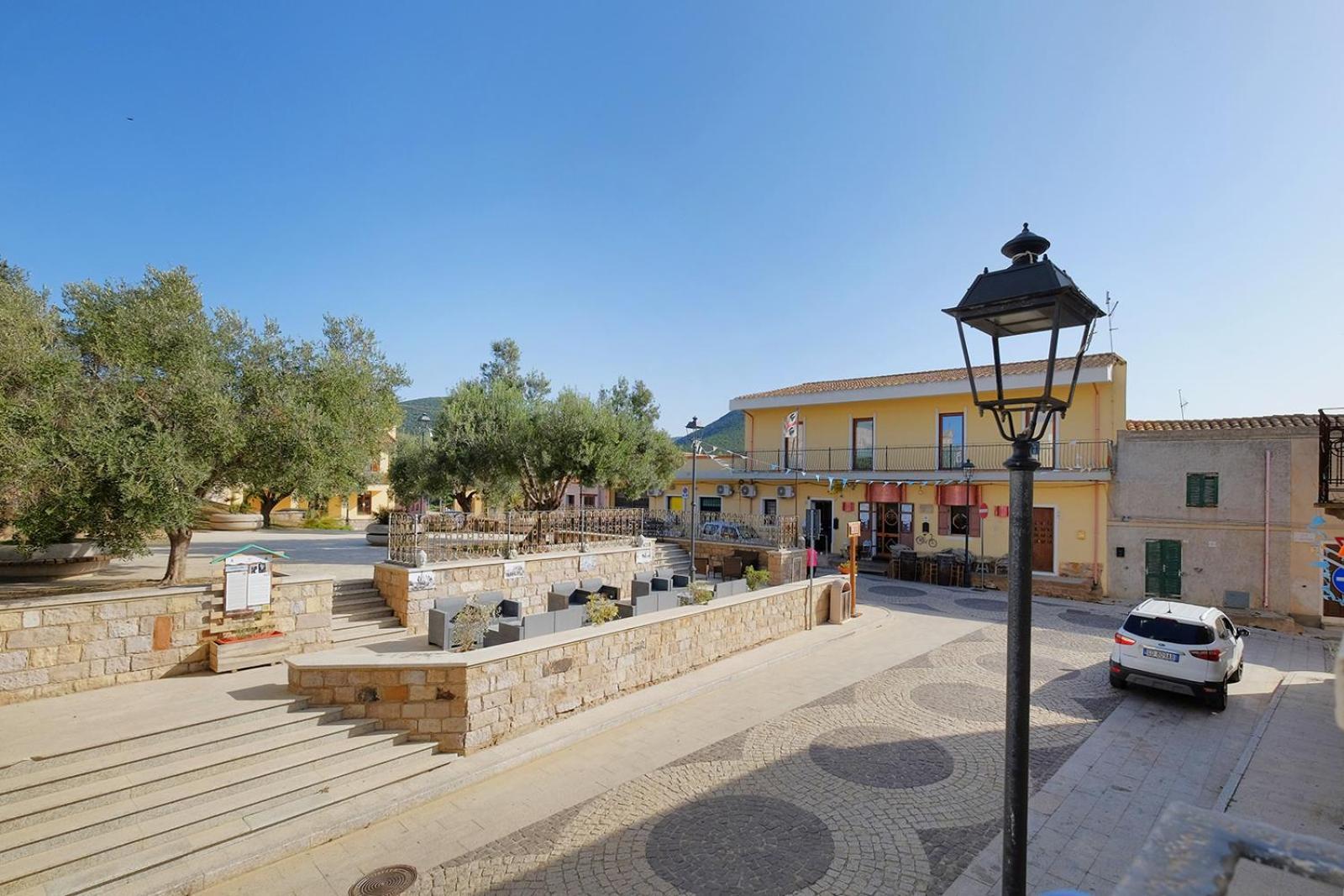 Su Nuraghe Hotell SantʼAnna Arresi Exteriör bild